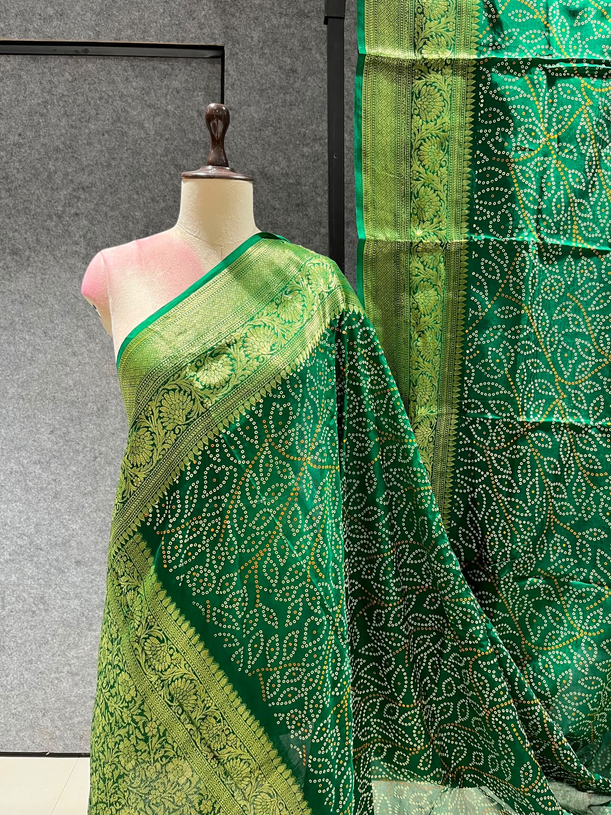 Bandhini saree