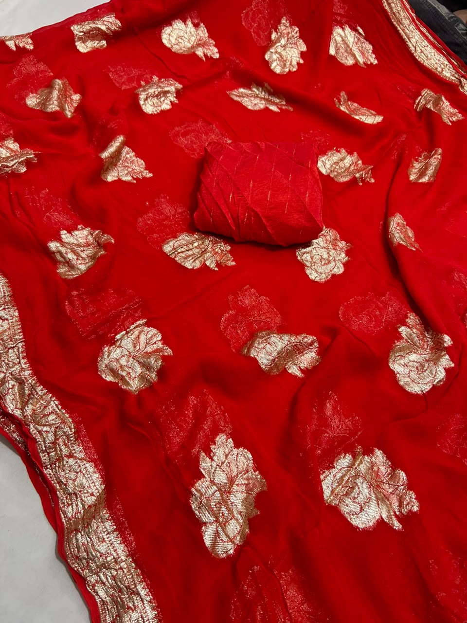 Georgette  zari weaving saree