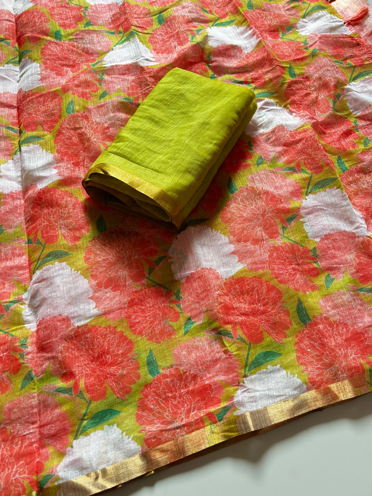 Soft Linen Print Saree