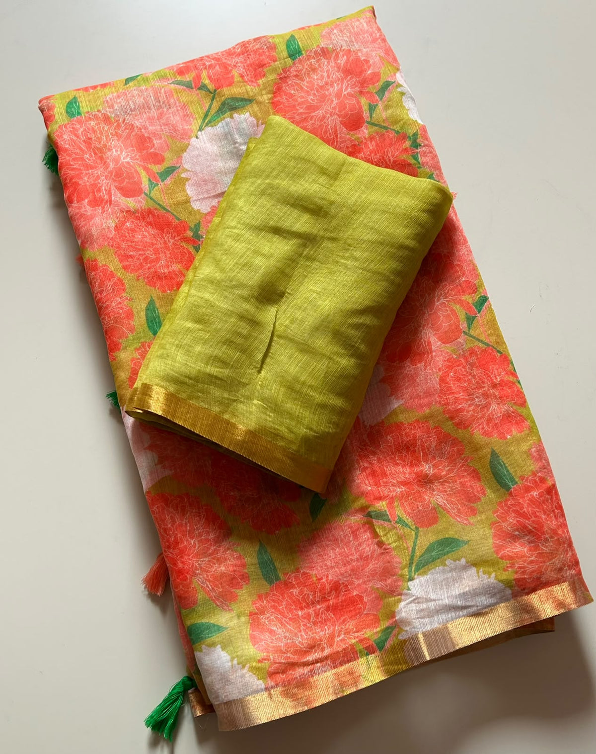 Soft Linen Print Saree