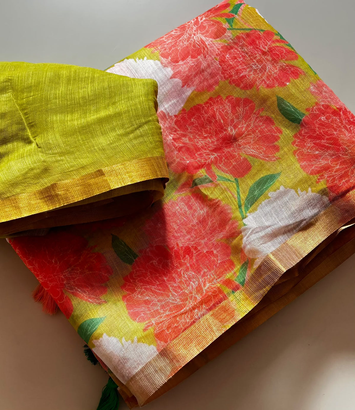 Soft Linen Print Saree