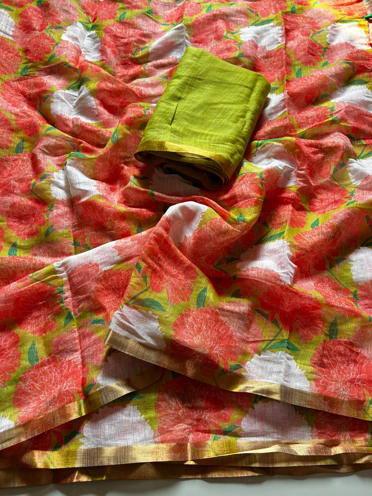 Soft Linen Print Saree