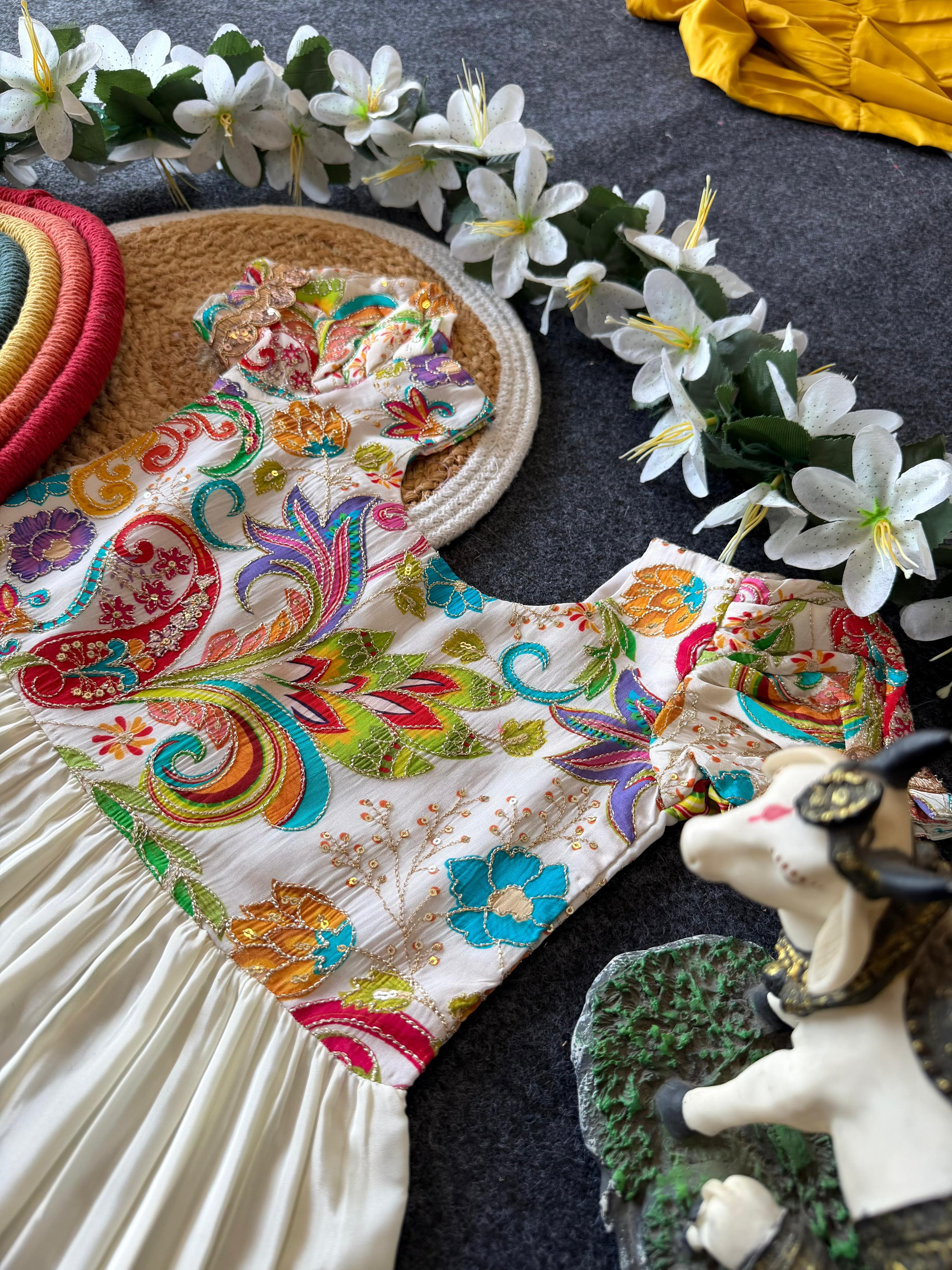 KIDS GOWN