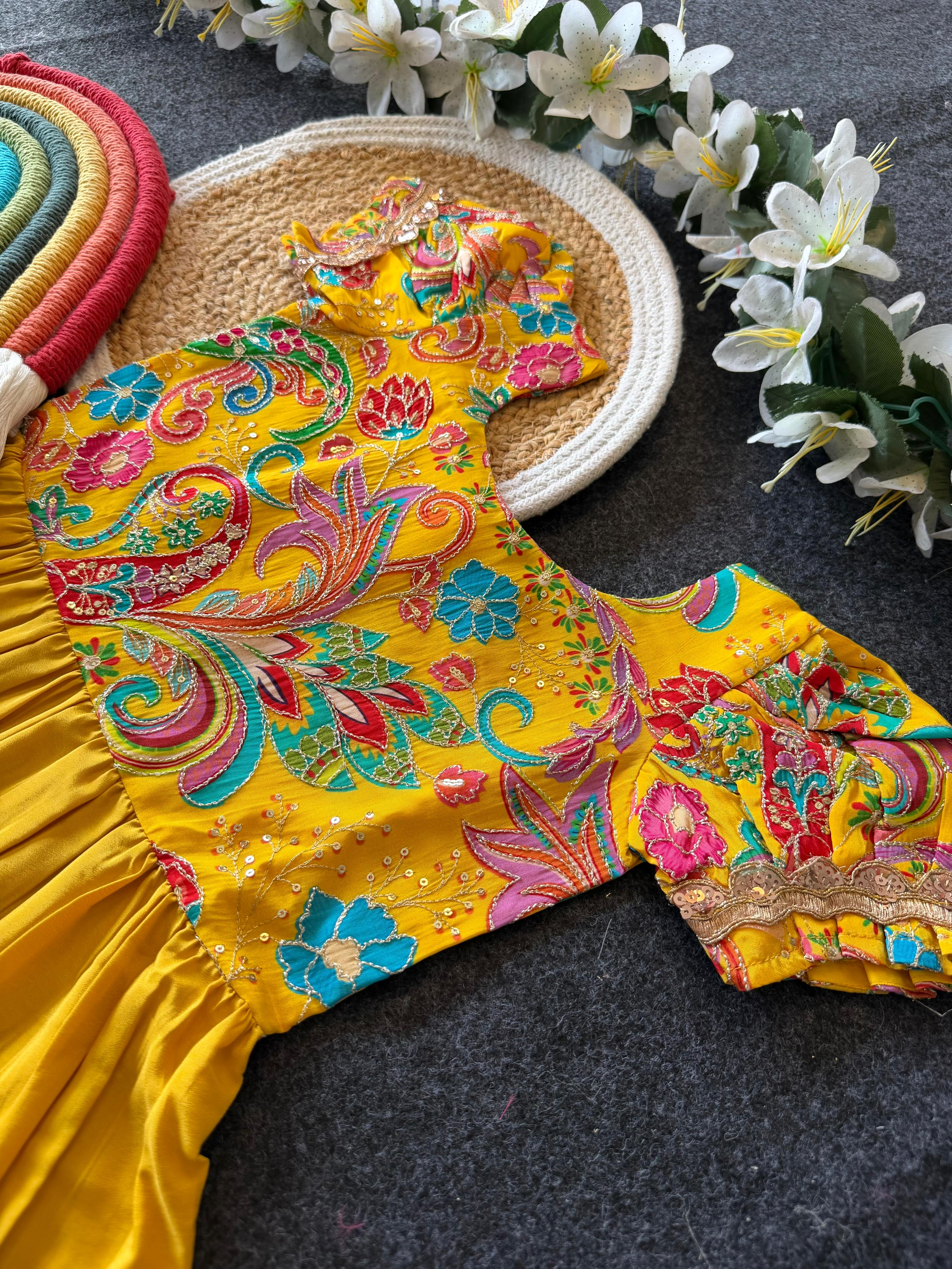 KIDS GOWN