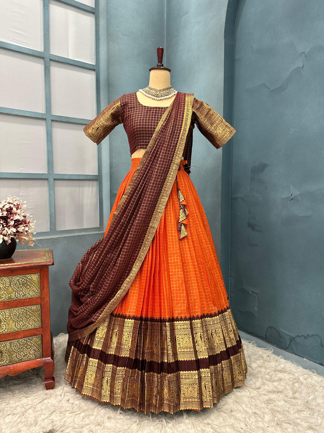 VINTAGE HALFSAREES