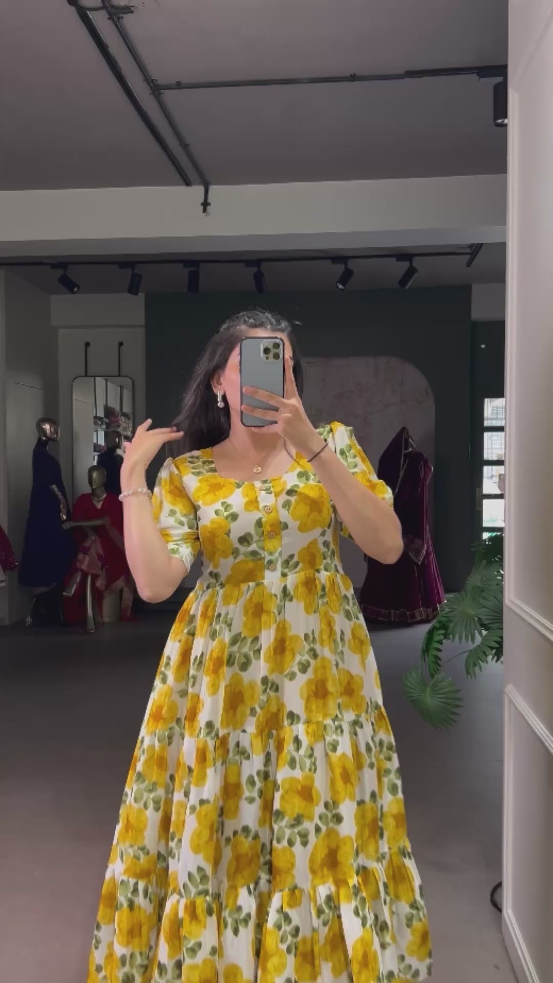 DRESS
