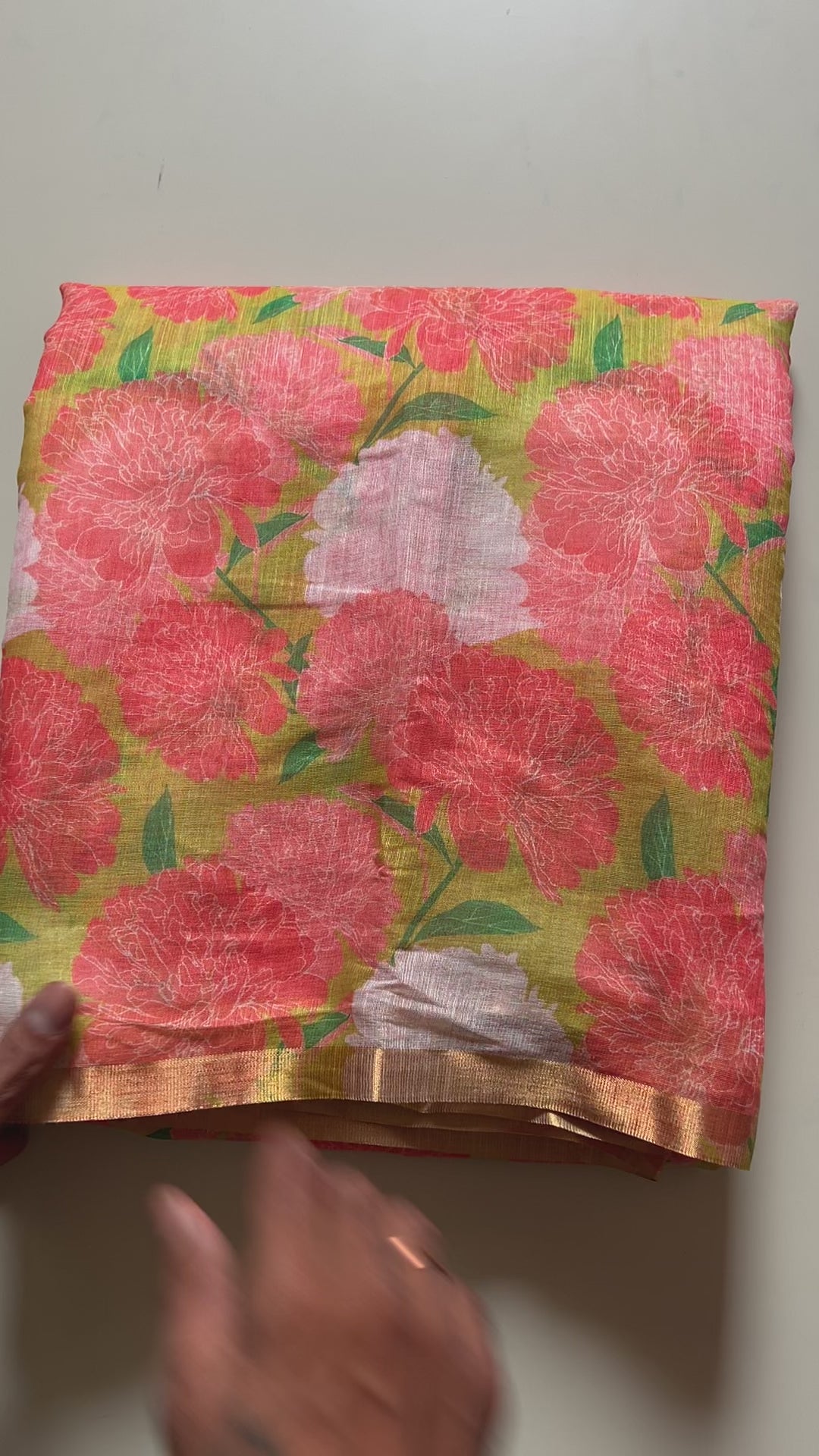 Soft Linen Print Saree